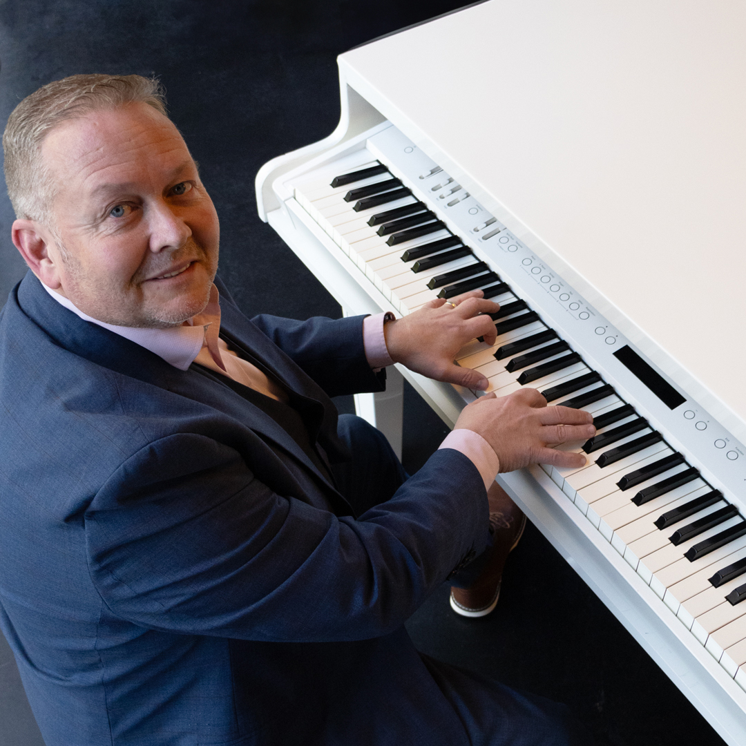 Chris Keys Pianist June